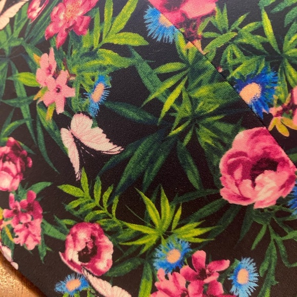 Victoria’s Secret So Obsessed Smooth Wireless Push-Up Bra Size 36DD - Picture 7 of 12